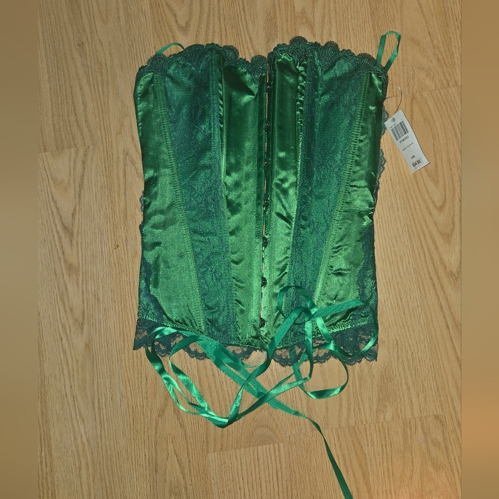 Elegant Green Lace Corset